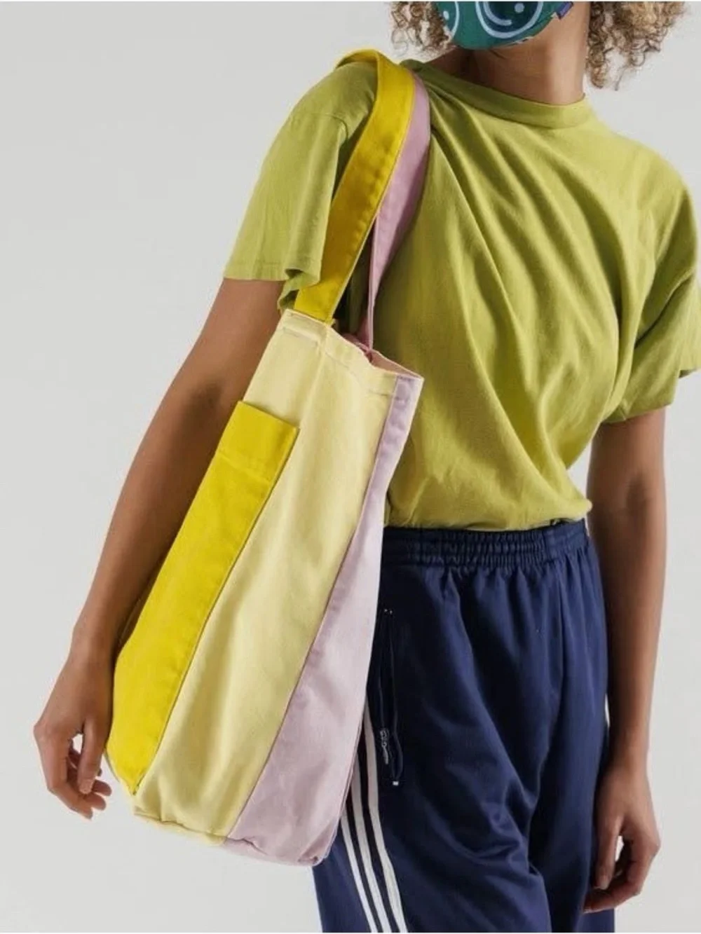 ISO strawberry lemonade giant pocket tote